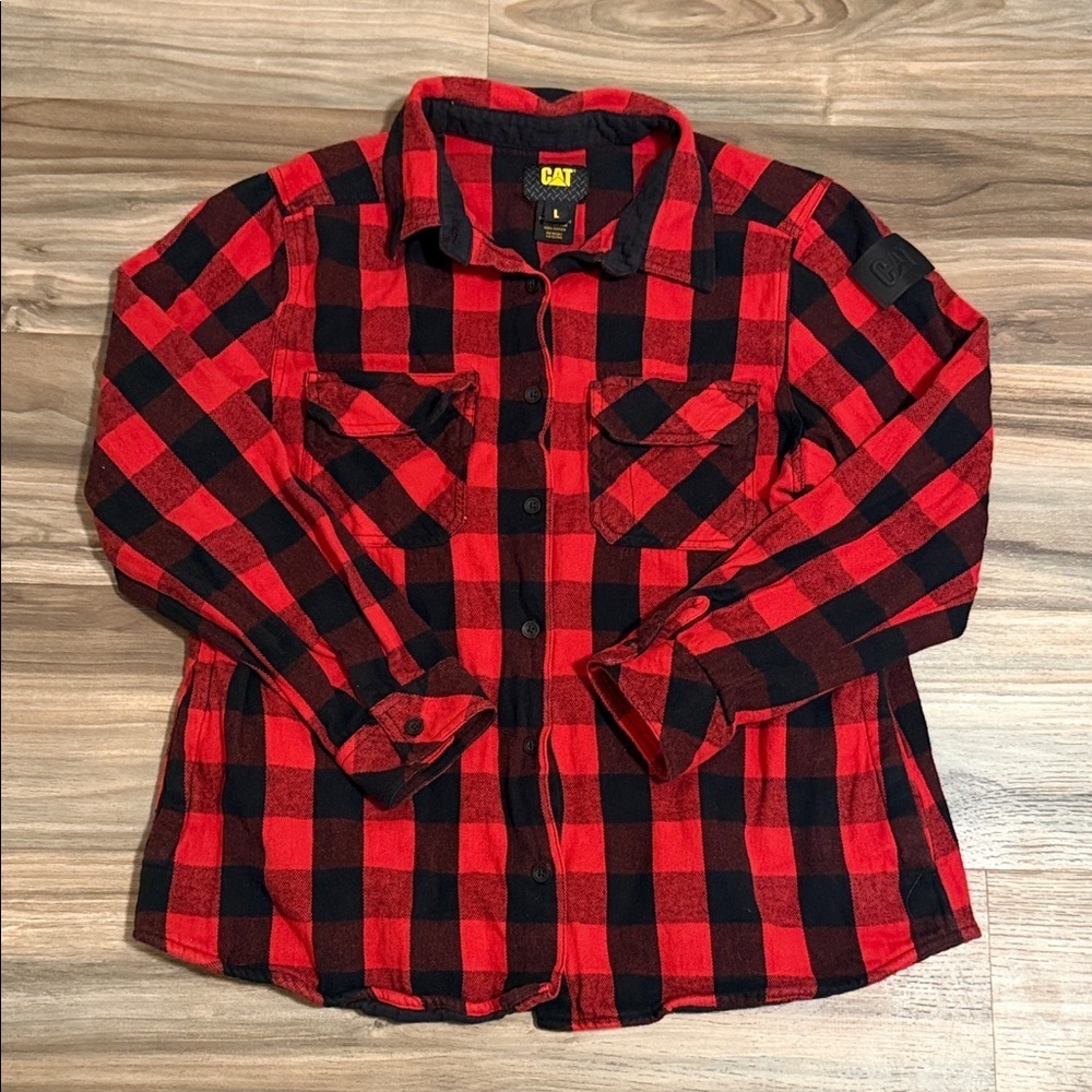 CAT Caterpillar Plaid Flannel Shirt Men’s L Red Black Checkered Button Workwear